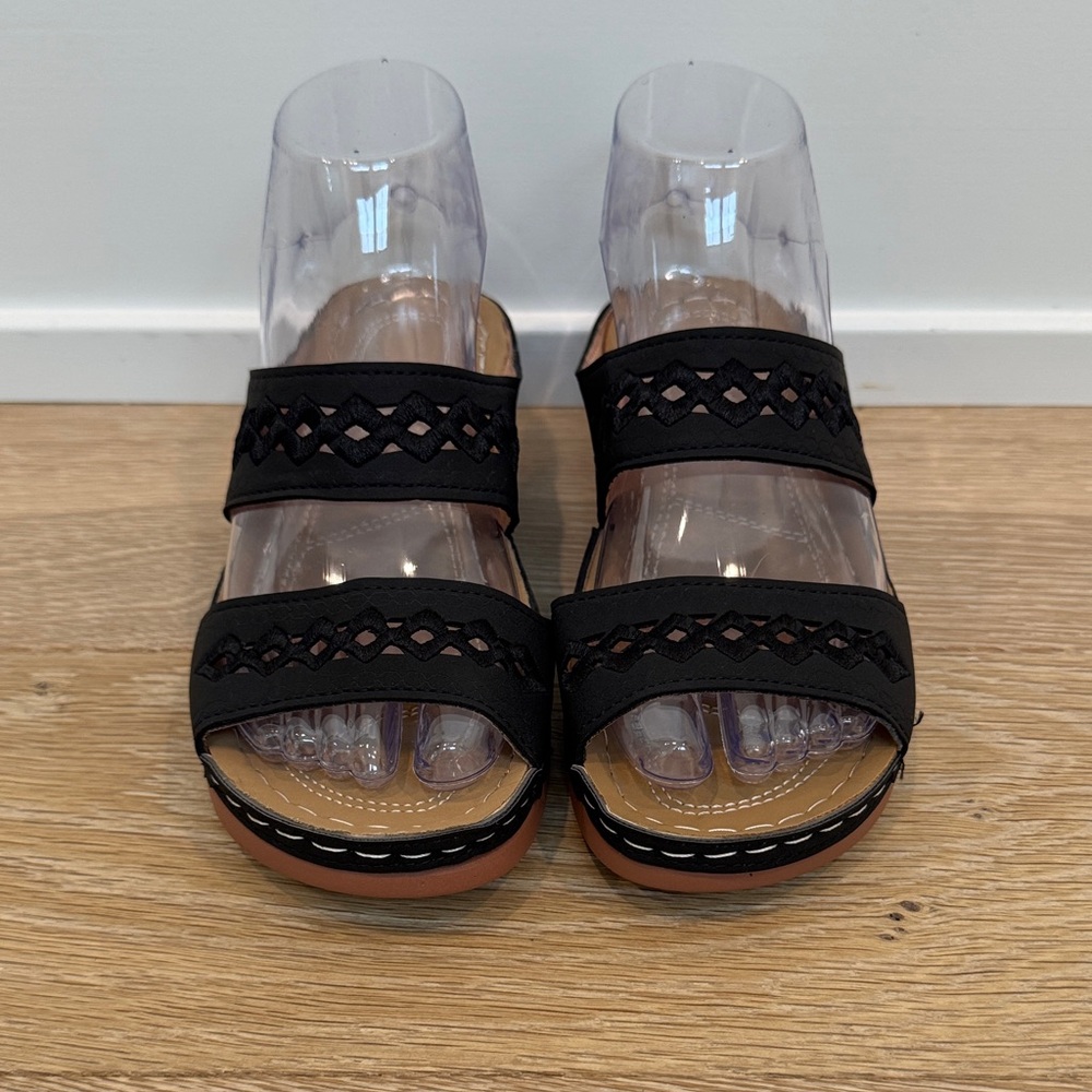 Harper & Lane Black Claire Comfort Sandals